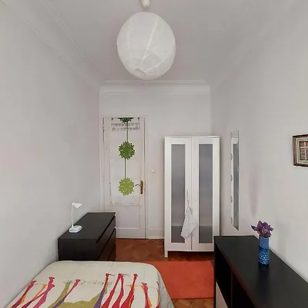 Quarto Em * Lisboa